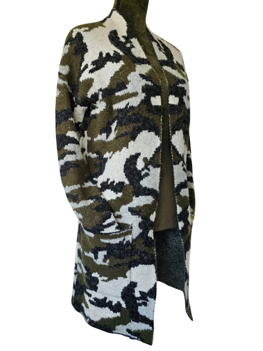 ✨Like New✨ Venus Camouflage Cardigan, Green/Black/White, Size XS - Picture 3 of 9